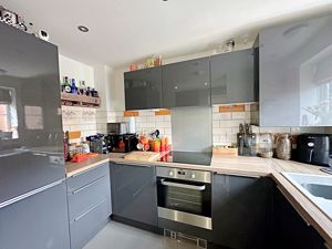 Kitchen 2- click for photo gallery